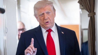 Trump: Πλησιάζουν νέα πλήγματα στο Ιράν - Στο στόχαστρο γέφυρες και εργοστάσια ενέργειας