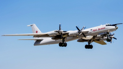 Τρόμος στην Αρκτική: Ρωσικό Tupolev Tu-142 πλησίασε το αεροπλανοφόρο Prince of Wales - F-35 σήκωσαν οι Βρετανοί