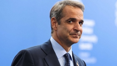 «Καθρεφτάκια στους ιθαγενείς» μοιράζει ο Μητσοτάκης: Στα… 880 ευρώ (μεικτά) ο κατώτατος μισθός από 1η Απριλίου