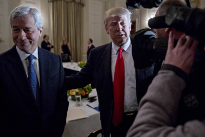 Πληρωμένη απάντηση Trump στον Dimon της JP Morgan - «Κάνεις λάθος, υπάρχει ένας κακός άνθρωπος στη Fed»