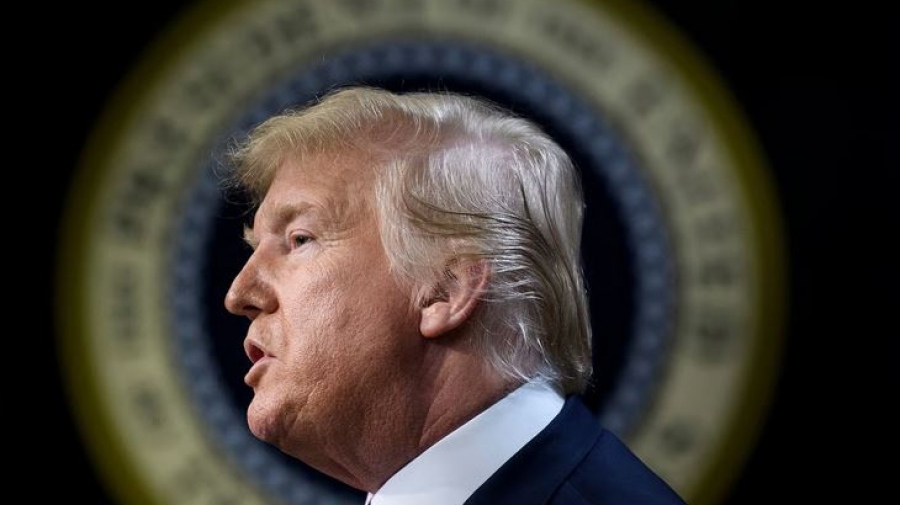 Trump (Πρόεδρος ΗΠΑ): Στέλνουμε νέα αρμάδα πολεμικών πλοίων στο Ιράν