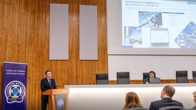 Bεβαίωση των παραβάσεων από την Τροχαία μέσω smartphones - Χρυσοχοΐδης: Γινόμαστε πιο αξιόπιστοι, γρήγοροι και διαφανείς