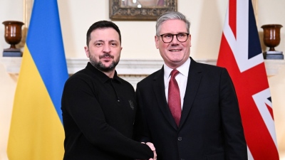 Επίσκεψη Zelensky στους πατρόνες του - Συνάντηση με Starmer με θέμα τα ρωσικά drones