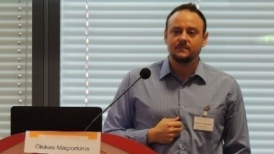 Μαγιορκίνης: Nimbus η νέα παραλλαγή του κορωνοϊού - Προκαλεί έντονο πονόλαιμο - Δεν φαίνεται να έχουμε έξαρση
