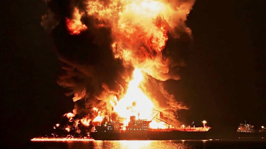 Το Hormuz φλέγεται: Νέα ιρανική επίθεση σε τάνκερ με σημαία Ταϊλάνδης - Πανικός στις ΗΠΑ