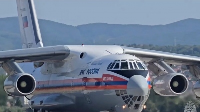 Το ρωσικό θηρίο Il – 76 με 19 εξόδους και 798 τόνους νερού έσωσε από τεράστια φωτιά το φυσικό διαμάντι της Σερβίας