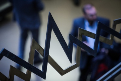 ﻿Λίγο μετά το άνοιγμα του Χ.Α. – Με σύμμαχο το καλό κλίμα στην Ευρώπη επιχειρεί να κάνει το 6Χ6