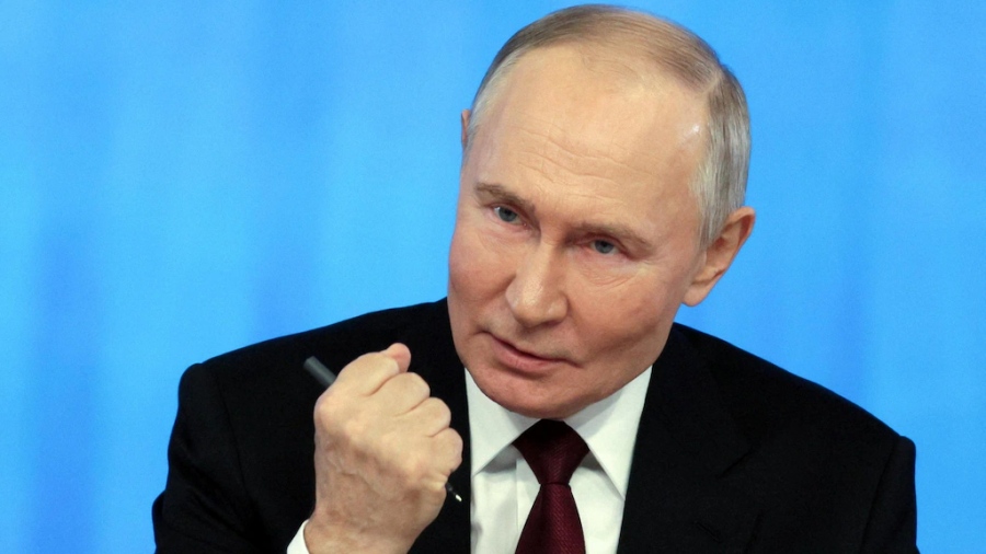 Putin σε στρατιώτες: Είστε το μέλλον - Υπερασπιζόμαστε την Αλήθεια και τη Δικαιοσύνη