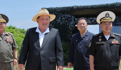 Βόρεια Κορέα -  Ο Kim Jong Un επέβλεψε δοκιμές οπλικών συστημάτων στο νέο αντιτορπιλικό Kang Kon – Επιταχύνεται η ενίσχυση του στόλου