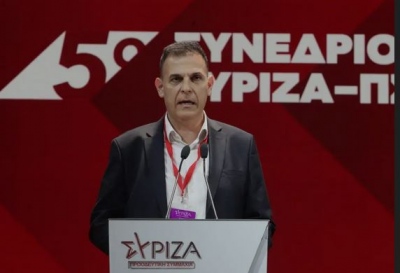Ο Καραμέρος φεύγει ο Θεοδωράκης έρχεται