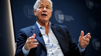 Απίστευτο κάλεσμα εργατών από τον Jamie Dimon (JPMorgan): Οι ΗΠΑ χρειάζονται 300.000 τεχνίτες... Μισθοί έως 100.000 δολάρια χωρίς πτυχίο