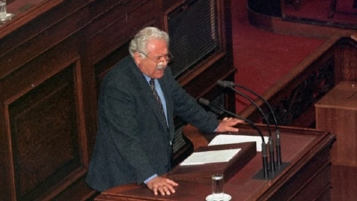 Πέθανε το ιδρυτικό στέλεχος του ΠΑΣΟΚ Νίκος Ακριτίδης