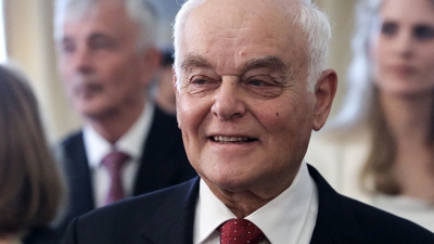 Μανιτάκης: Συνταγματικός ο υποχρεωτικός εμβολιασμός στους άνω των 60 ετών