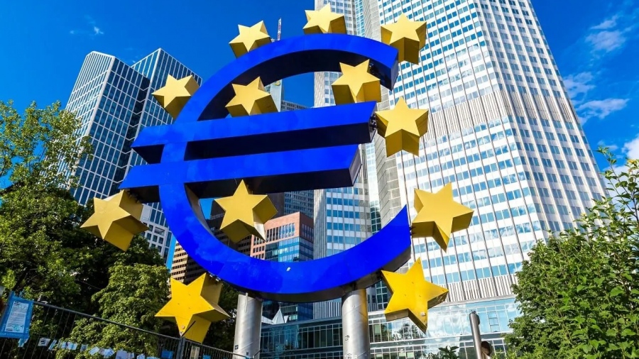 Σήμα ΕΚΤ για φρένο στις μειώσεις επιτοκίων - Ο πληθωρισμός στα τρόφιμα προκαλεί ανησυχία