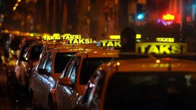 Σάλος στην Κωνσταντινούπολη: Ταξιτζής χρέωσε τουρίστα 7.282 λίρες για διαδρομή 300 λιρών - Χαμός στο YouTube