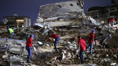 Venezuela apocalyptic double earthquake leaves over 46,000 missing and fears of 10,000 dead