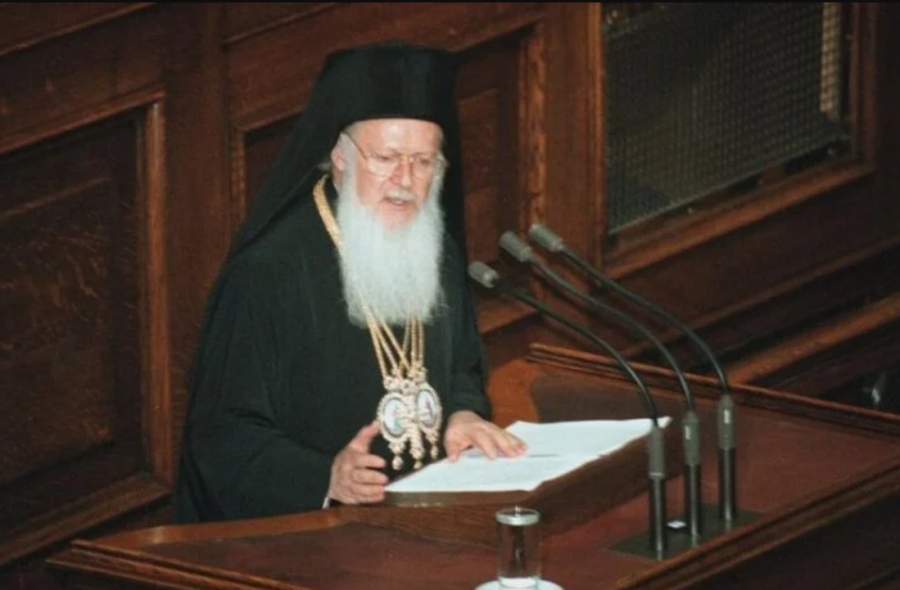 Ιστορική στιγμή μετά από 27 χρόνια - Ομιλία του Οικουμενικού Πατριάρχη Βαρθολομαίου στη Βουλή με βόμβες για Ορθοδοξία και Τουρκία