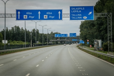 Η Λετονία απέτυχε να σβήσει τη Ρωσία από τους δρόμους της