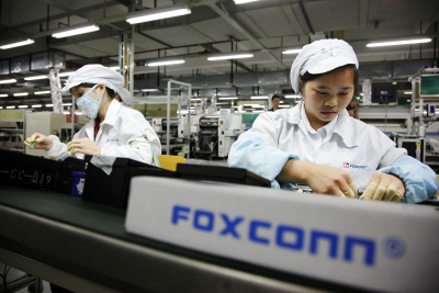 Foxconn: Χάος στο εργοστάσιο των iPhone - Βίαιες διαμαρτυρίες για τις απάνθρωπες συνθήκες της καραντίνας