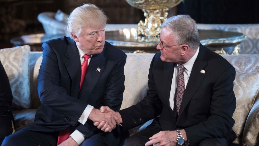 «Είσαι απλά ηλίθιος» - Αντίδραση Trump σε δηλώσεις Kellogg για Zelensky