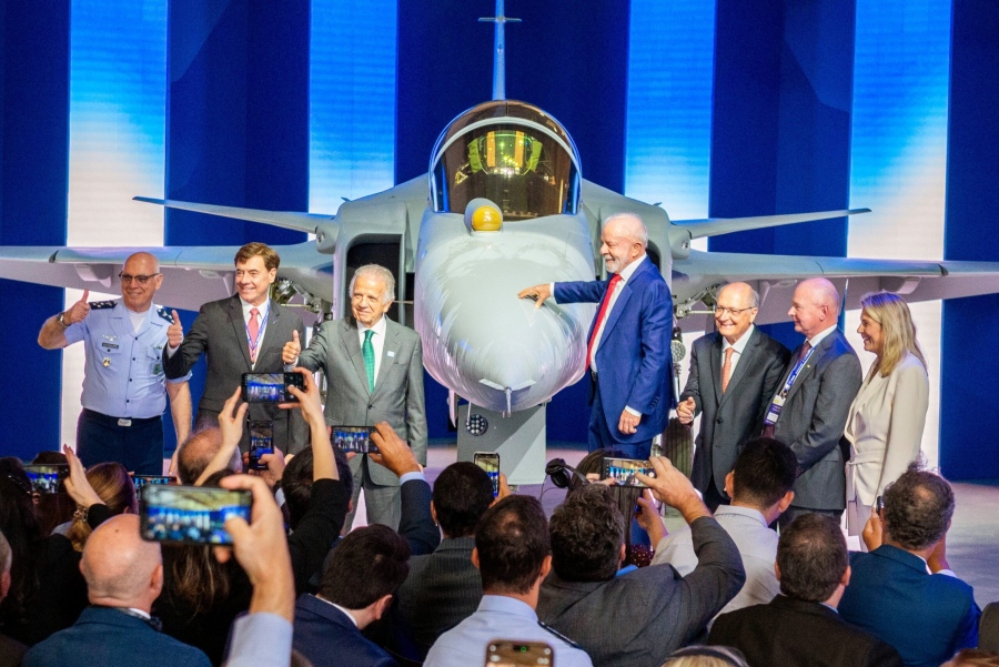 Το πρώτο μαχητικό αεροσκάφος Gripen E κατασκευάστηκε στη Βραζιλία