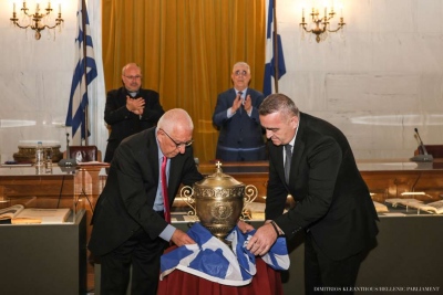Αποκαλυπτήρια ληκύθου προς τιμήν του στρατηγού Σπυρομήλιου από τη Βόρειο Ήπειρο - Παρόντες Κακλαμάνης και Μπελέρης