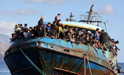 Το φιάσκο με το μεταναστευτικό εκθέτει Πλεύρη και κυβέρνηση ΝΔ - Άρχισαν πάλι να έρχονται ορδές λαθραίων με καράβια
