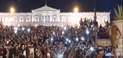 Σάλος στο twitter για την συγκέντρωση Πακιστανών στο Σύνταγμα - Τι έγραψαν Μπογδάνος, Πετράκος
