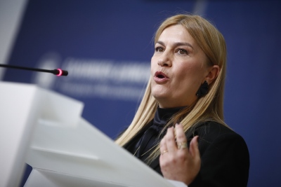 Η Βολουδάκη «αδειάζει» τον Άδωνι για την επίθεση στον Τσίπρα - «Εγώ δεν θα μίλαγα έτσι»