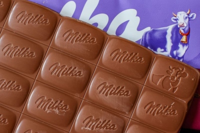 Απάτη με το… κιλό: Στη Γερμανία σέρνουν τη Mondelez στα δικαστήρια – Στην Ελλάδα οι καταναλωτές απλώς... πληρώνουν την κοροϊδία