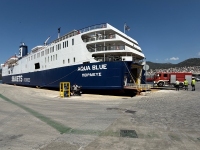H SEAJETS διέθεσε χωρίς αμοιβή δύο επιπλέον πλοία για να μεταφέρουν ισχυρές πυροσβεστικές δυνάμεις στη Χίο
