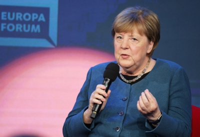 Κεραυνοί Merkel κατά ΕΕ: Ανίκανη στην διπλωματία – Θεατής στον πόλεμο, λάθος η έχθρα με τη Ρωσία