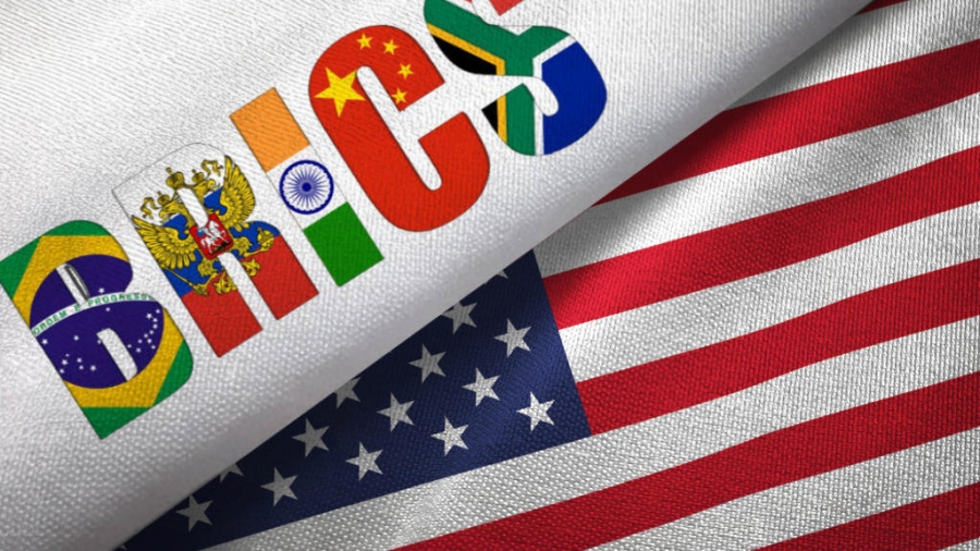 O Trump θέλει να διαλύσει τις BRICS, ο Putin πρέπει να τον βραβεύσει – Η φιλία με Ρωσία έχει γίνει επικίνδυνη και ασύμφορη