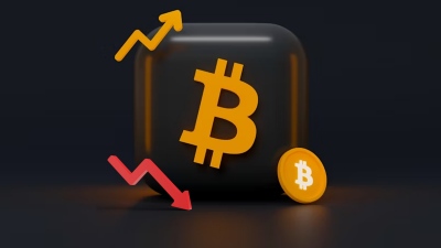 Bitcoin στα 100.000 δολ. - Πού πάει η τιμή εν μέσω έντασης ΗΠΑ με Ιράν