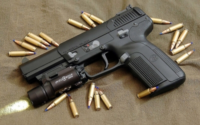 Ο μοναχικός δρόμος: το Five-seveN