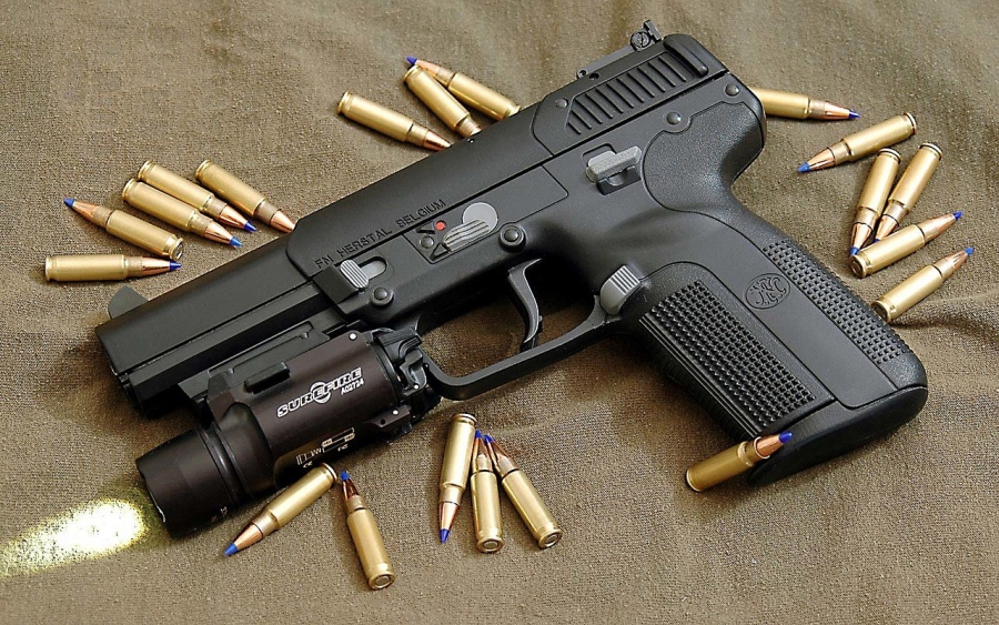 Ο μοναχικός δρόμος: το Five-seveN
