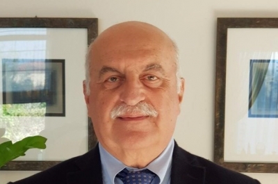 Τζανάκης: Πόνοι στη μέση και στα πόδια, σε αρθρώσεις και στα κόκαλα τα συμπτώματα της Omicron 5