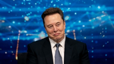 Elon Musk's shift in course: Mars abandoned for 