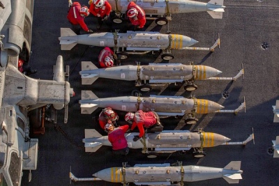 Τα όπλα της Κόλασης... Stealth, βαλλιστικοί και drones - καμικάζι: ΗΠΑ, Ισραήλ και Ιράν απειλούν να τινάξει τη Μέση Ανατολή στον αέρα