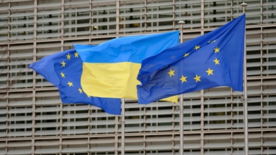 Ανεβάζει το θερμόμετρο η Ευρώπη — Χορηγεί δάνειο - μαμούθ 60 δισ. ευρώ στην Ουκρανία για αγορά βρετανικών όπλων