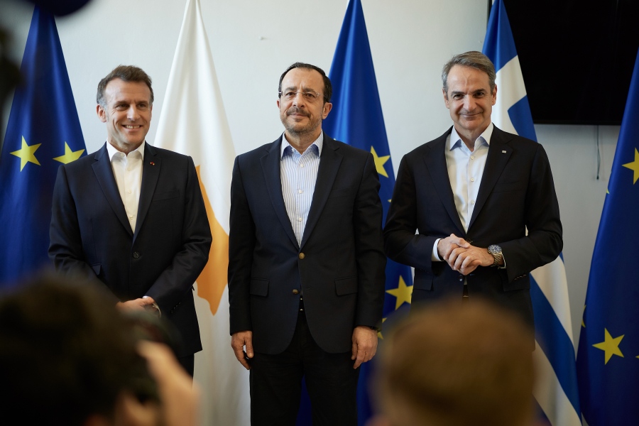 Μητσοτάκης με Macron και Χριστοδουλίδη: Η Κύπρος δεν είναι και δεν θα μείνει ποτέ μόνη - Κάθε σπιθαμή ευρωπαϊκού εδάφους είναι απαραβίαστη