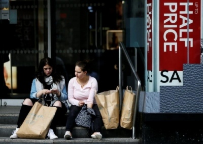 ΗΠΑ: Οριακή άνοδος 0,9% στις λιανικές πωλήσεις τον Μάιο του 2026