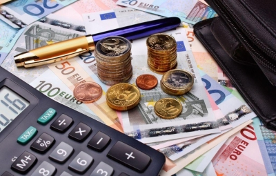 Μέτρα δύο ταχυτήτων στη κυβερνητική ατζέντα - Τα προεκλογικά μέτρα και οι έκτακτες και μόνιμες φοροελαφρύνσεις