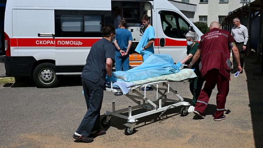 Άνανδρη επίθεση – Ένας νεκρός και 4 τραυματίες από ουκρανικό πλήγμα σε επιβατικό λεωφορείο στο Belgorod