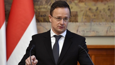 Τους ξεσκεπάζει ο Szijjártó (Ουγγαρία): Η ΕΕ μετατρέπεται σε στρατιωτική συμμαχία για πόλεμο με τη Ρωσία