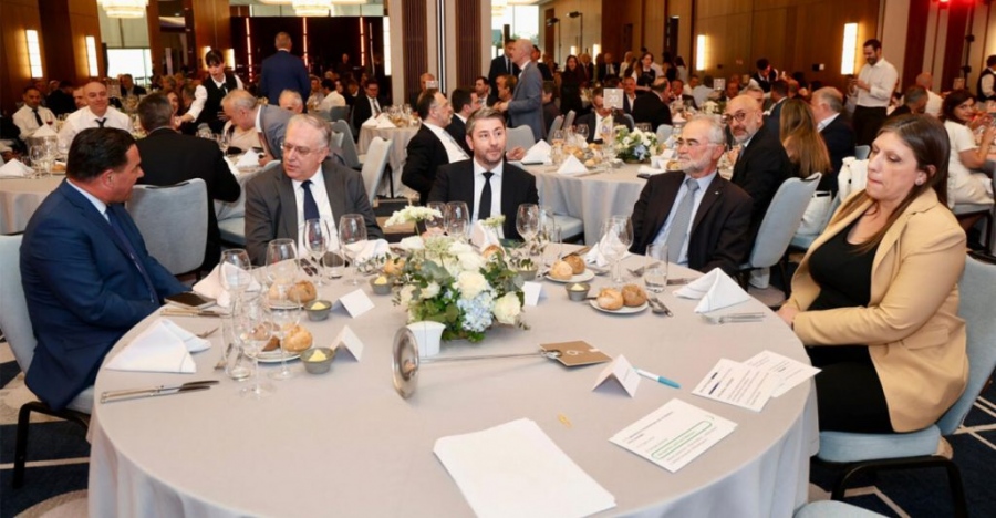 Τι κρύβεται πίσω από την κοινή φωτογραφία Γεωργιάδη - Ανδρουλάκη - Κωνσταντοπούλου