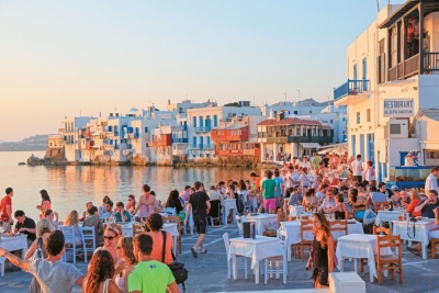 Στην Ελλάδα ο Έλληνας δεν μπορεί πλέον να κάνει διακοπές - Βρείτε μη δημοφιλείς προορισμούς ή πηγαίνετε εξωτερικό