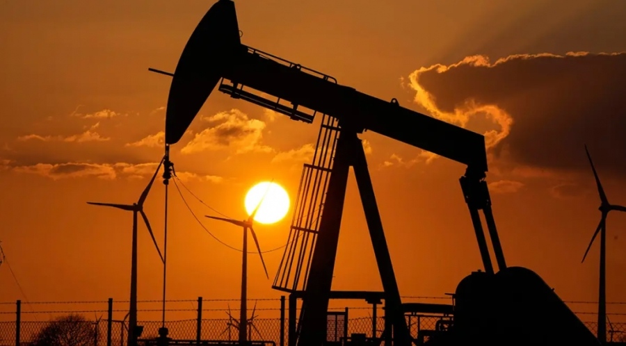 Οι CEO των BP, TotalEnergies και Eni προειδοποιούν για την υπερπροσφορά πετρελαίου το επόμενο έτος