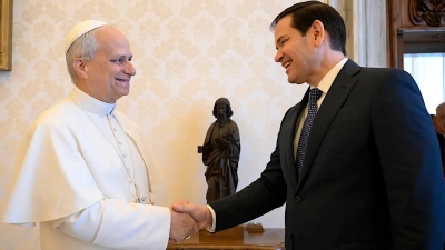 Στη Ρώμη ο Marco Rubio… να «μαζέψει τα σπασμένα» του Trump με Πάπα και Meloni