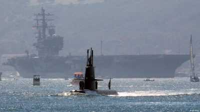 Γιατί η Ινδία αγοράζει γερμανικά υποβρύχια
